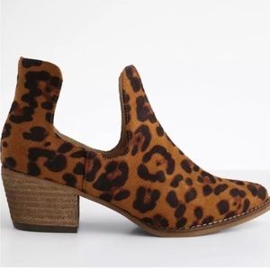 ARider Leopard Print Ankle Boot